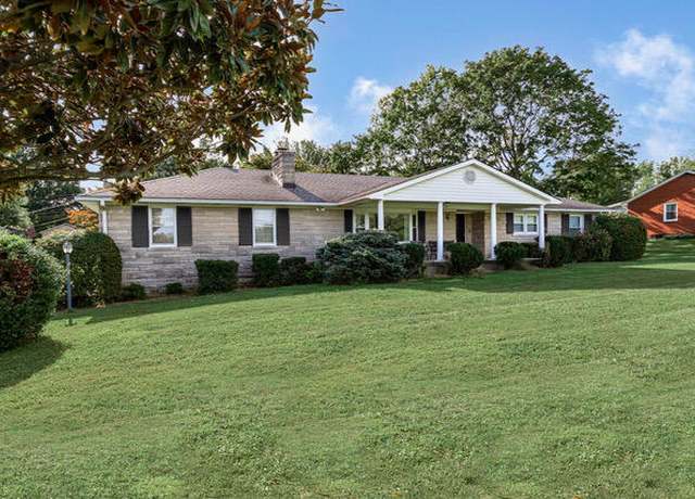 Property at 3851 Huntertown Rd, Versailles, KY 40383, 3 beds, 2 baths