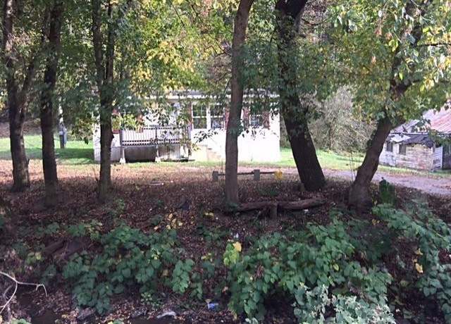 Property at 1496 Lower Pompey Br, Pikeville, KY 41562