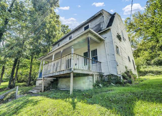 Property at 342 E East 4th St, Maysville, KY 41056, 2 beds, 1 bath