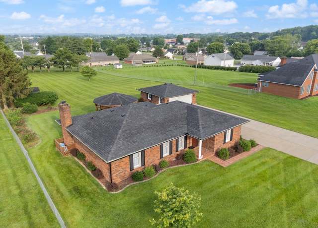 Property at 71 Holly Hill Dr, Somerset, KY 42503, 3 beds, 2 baths