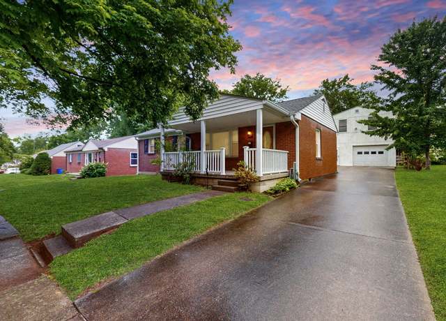 Property at 637 Stratford Dr, Lexington, KY 40503, 3 beds, 2 baths