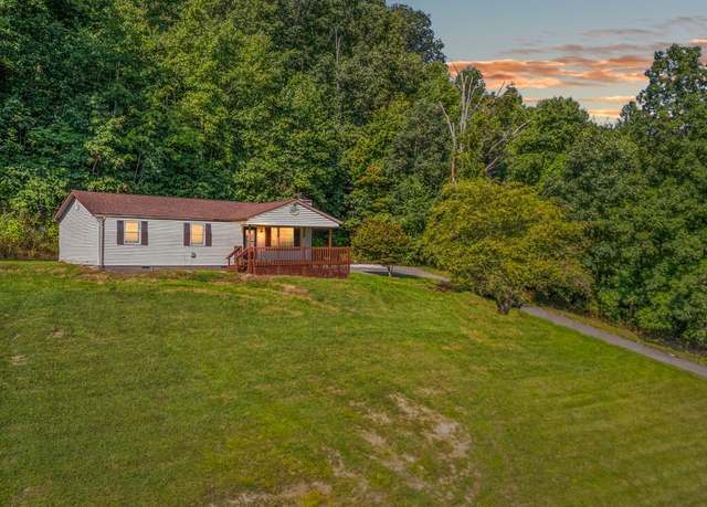 Property at 1023 S Dogwood Dr, Berea, KY 40403, 3 beds, 2 baths