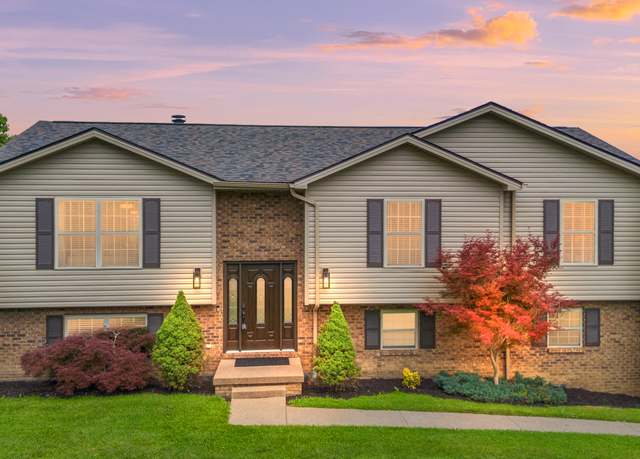 Property at 1009 Diamond Brook Dr, Richmond, KY 40475, 3 beds, 3 baths
