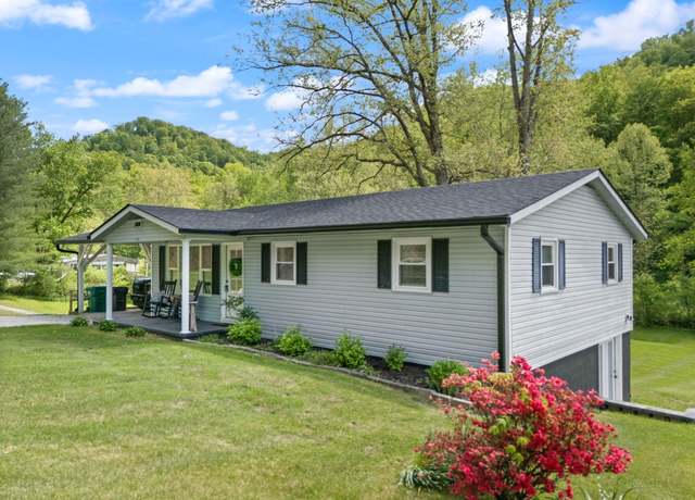 Property at 1150 Barnes Mountain Rd, Irvine, KY 40336, 3 beds, 1 bath