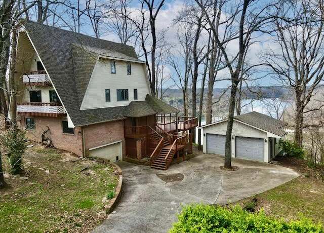 Property at 3101 Simpson Dr, Somerset, KY 42503, 5 beds, 3.5 baths