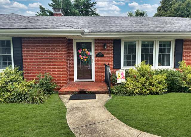 Property at 1103 Ruffini St, Danville, KY 40422, 3 beds, 2 baths