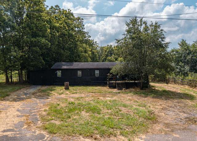 Property at 1440 Millersburg Rd, Paris, KY 40361, 3 beds, 1.5 baths