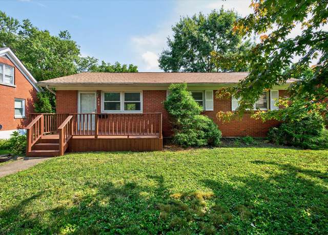 Property at 965 Fredericksburg Rd, Lexington, KY 40504, 4 beds, 2 baths