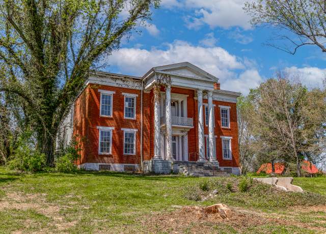 Property at 2732 Crab Orchard Rd, Lancaster, KY 40444, 4 beds, 2 baths