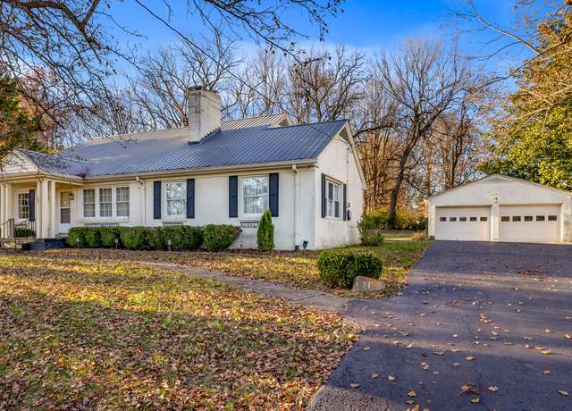 Property at 431 Meadow Ln, Danville, KY 40422, 3 beds, 1.5 baths