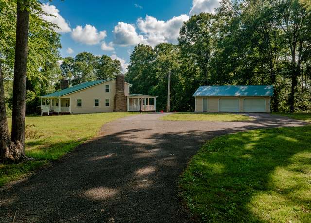 Property at 600 Carriage Ln, Jamestown, KY 42629, 4 beds, 2.5 baths
