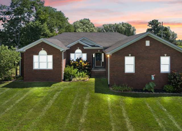 Property at 528 Gilberts Creek Rd, Lancaster, KY 40444, 4 beds, 2 baths