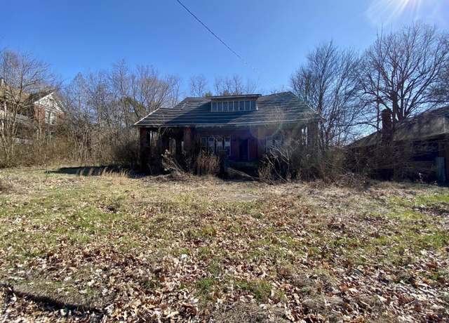 Property at 93 Elsey St, Bardwell, KY 42023, 2 beds, 1 bath