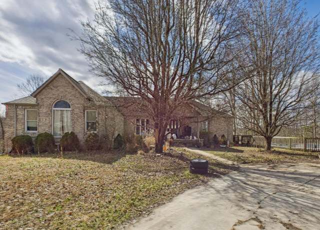 Property at 400 Collins Ln, Corbin, KY 40701, 6 beds, 3.5 baths