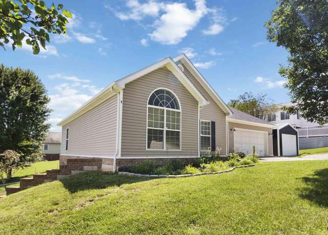 Property at 135 Park Ln, Science Hill, KY 42553, 3 beds, 3 baths
