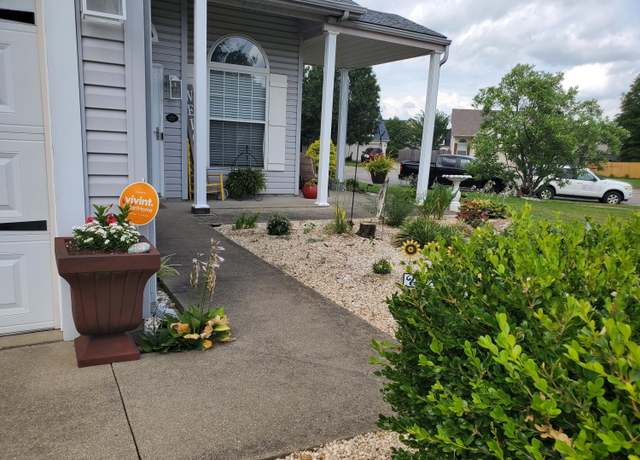 Property at 2060 Belmont Dr, Lexington, KY 40516, 4 beds, 2 baths