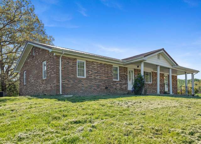 Property at 1065 Copper Creek Rd, Berea, KY 40403, 3 beds, 2 baths