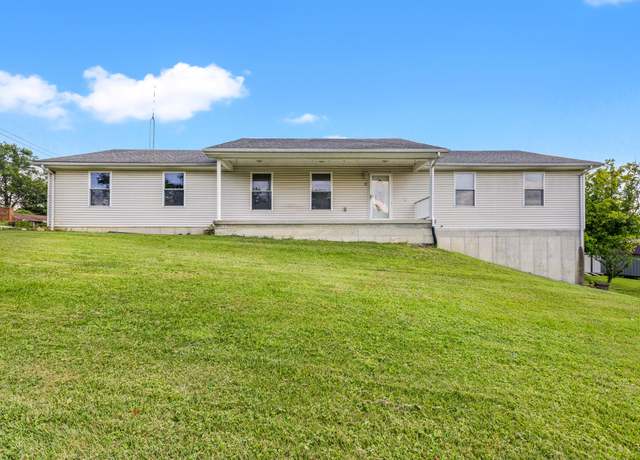 Property at 9 Hillcrest Dr, Winchester, KY 40391, 3 beds, 3 baths