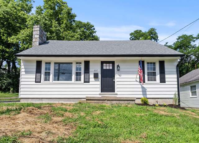 Property at 237 Creekview Dr, Paris, KY 40361, 4 beds, 2 baths
