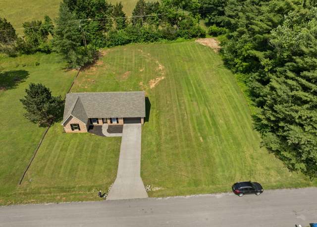 Property at 111 Whispering Oaks Dr, Somerset, KY 42503, 3 beds, 2 baths