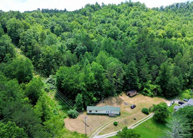 Property at 198 Valley Ln, Manchester, KY 40962, 2 beds, 2 baths