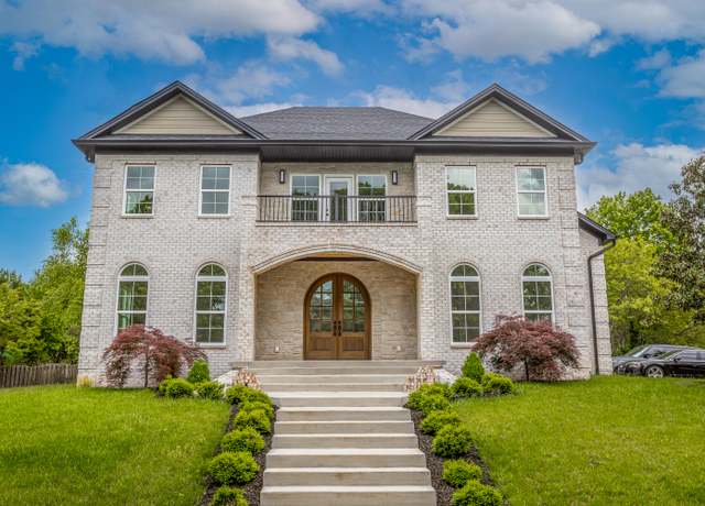 Property at 2269 Savannah Ln, Lexington, KY 40513, 4 beds, 4.5 baths