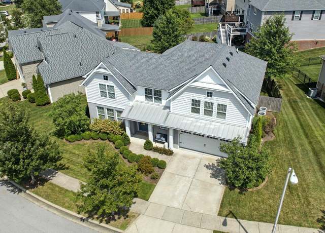 Property at 1786 Battery St, Lexington, KY 40509, 5 beds, 2.5 baths