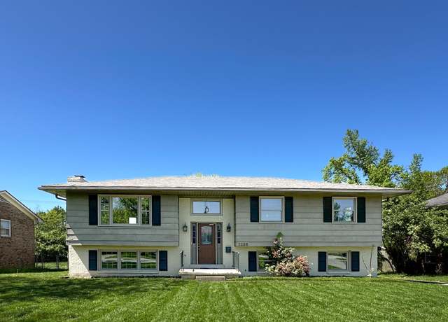 Property at 3255 Aqueduct Dr, Lexington, KY 40517, 4 beds, 2.5 baths