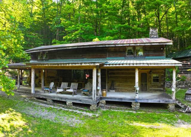 Property at 692 Little Doe Creek Rd, Irvine, KY 40336, 2 beds, 2 baths