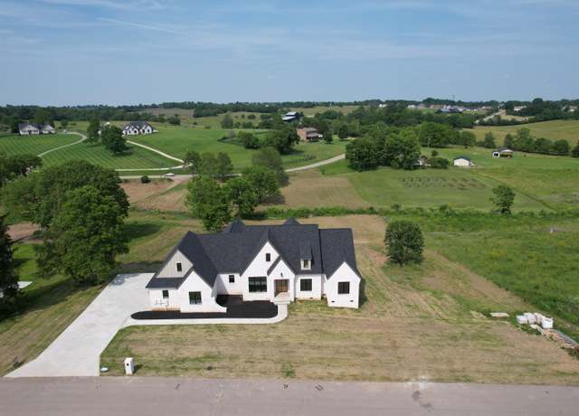 Property at 1110 Craig Xing, Winchester, KY 40391, 4 beds, 2.5 baths