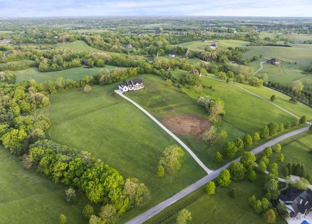 Property at 4349 Ravens Crest Ln, Lexington, KY 40515, 7 beds, 7 baths