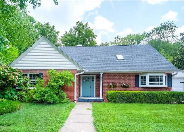 Property at 205 Paul Sawyier Dr, Frankfort, KY 40601, 4 beds, 2.5 baths