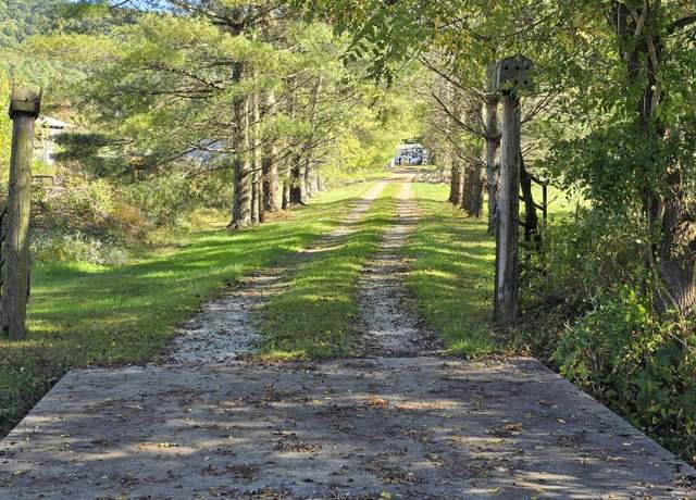 Property at 163 Eulett Ln, Vanceburg, KY 41179, 3 beds, 2 baths