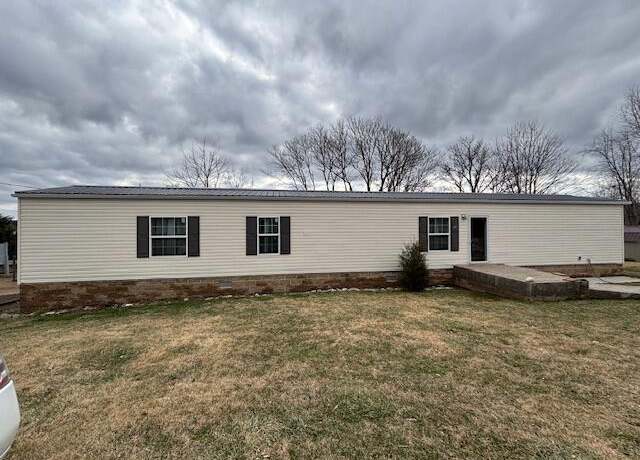 Property at 30 Ferguson St, Mt Vernon, KY 40456, 3 beds, 2 baths