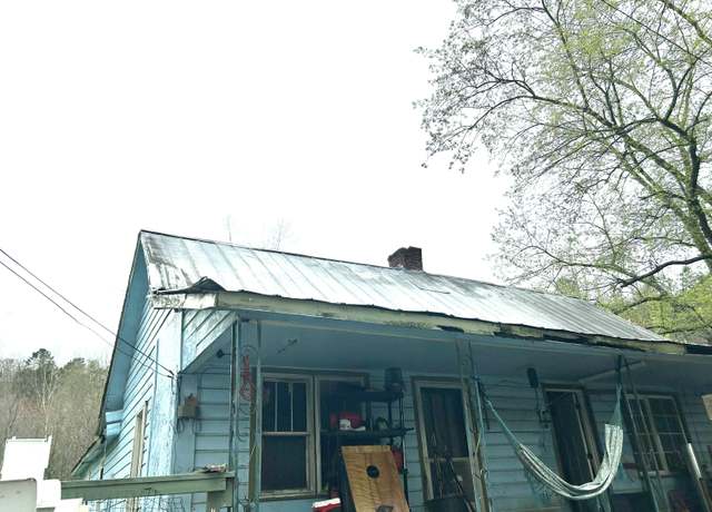 Property at 1747 Indian Creek-gray Rd, Corbin, KY 40701, 2 beds, 1 bath