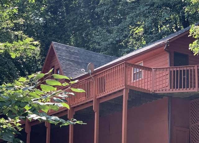 Property at 450 Robbie Ridge Rd, Slade, KY 40376, 3 beds, 4 baths