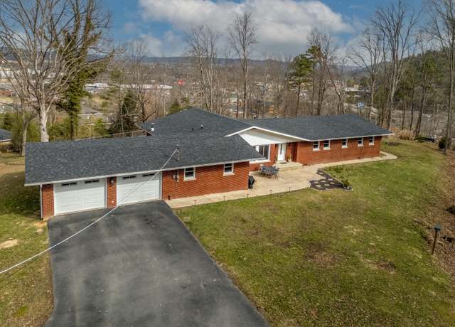 Property at 100 Culpepper Trl, Morehead, KY 40351, 3 beds, 2.5 baths