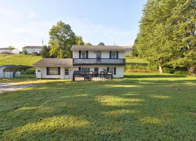 Property at 462 Spring St, Mt Sterling, KY 40353, 3 beds, 2.5 baths