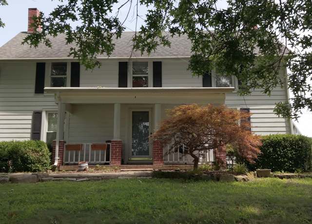 Property at 7934 Ironworks Rd, Winchester, KY 40391, 3 beds, 1 bath