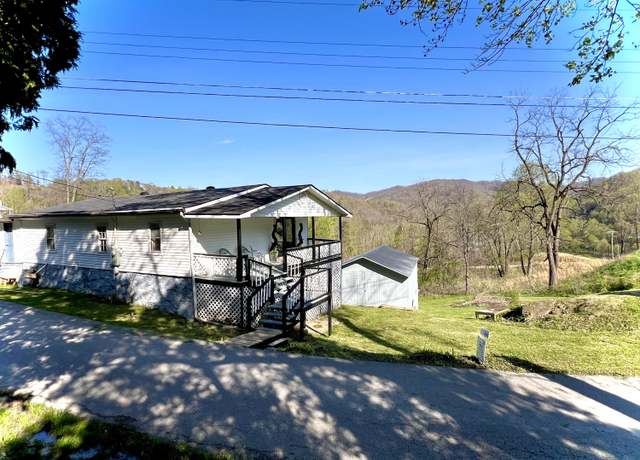 Property at 366 Lay Dr, Harlan, KY 40831, 3 beds, 2 baths