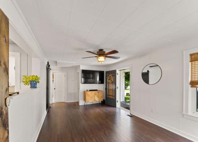 Property at 411 E Washington St, Franklin, KY 42134, 2 beds, 1 bath