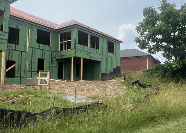 Property at 1121 Leawood Dr, Frankfort, KY 40601, 2 beds, 2 baths