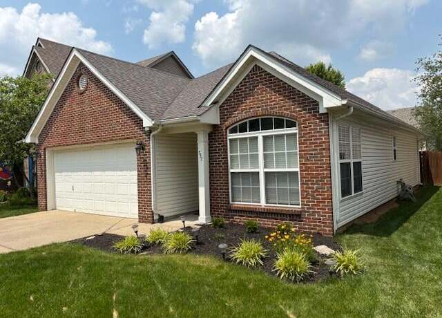 Property at 737 Woodhaven Pl, Lexington, KY 40514, 3 beds, 2 baths