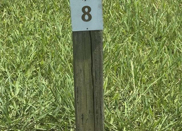 Property at 8 Beacon St, Russell Springs, KY 42642