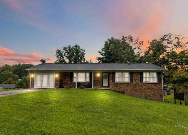 Property at 275 Oaklawn Cir, Corbin, KY 40701, 3 beds, 1.5 baths