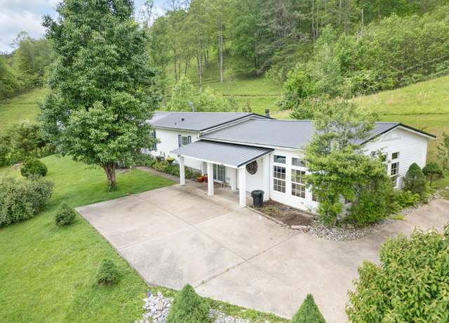Property at 704 Clearwater Rd, Wayland, KY 41666, 3 beds, 2 baths
