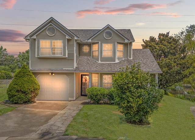 Property at 3900 Dana Ct, Lexington, KY 40514, 4 beds, 2 baths
