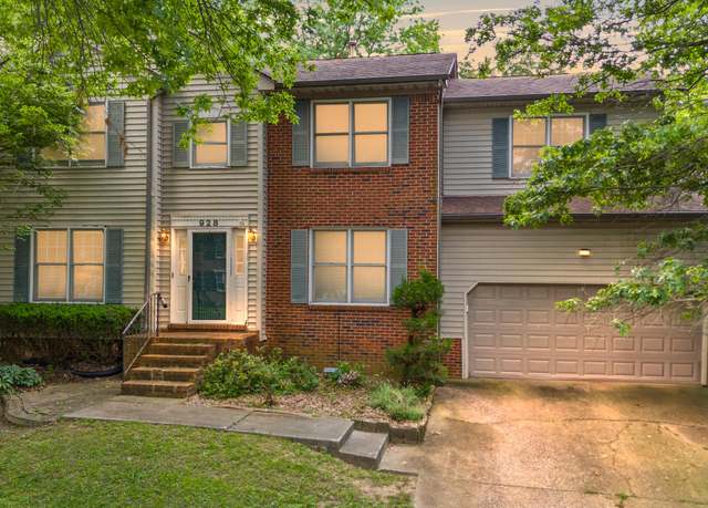 Property at 928 Springwood Ct, Lexington, KY 40515, 4 beds, 2.5 baths