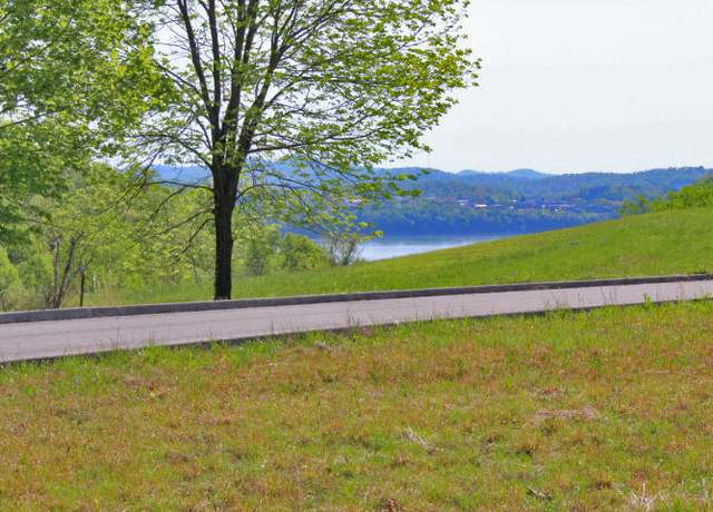 Property at 100 Lake Crest Dr, Somerset, KY 42503