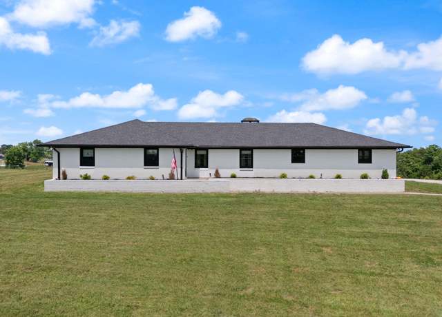 Property at 160 Agawam Rd, Winchester, KY 40391, 3 beds, 2.5 baths
